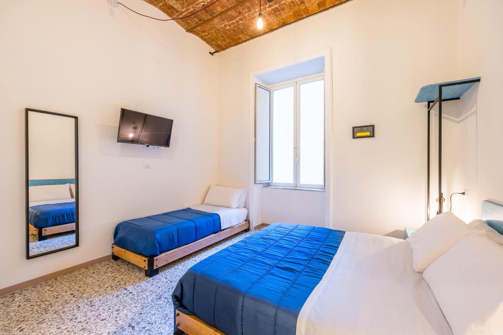 Via Milano Central Station Apartment Наполи Екстериор снимка