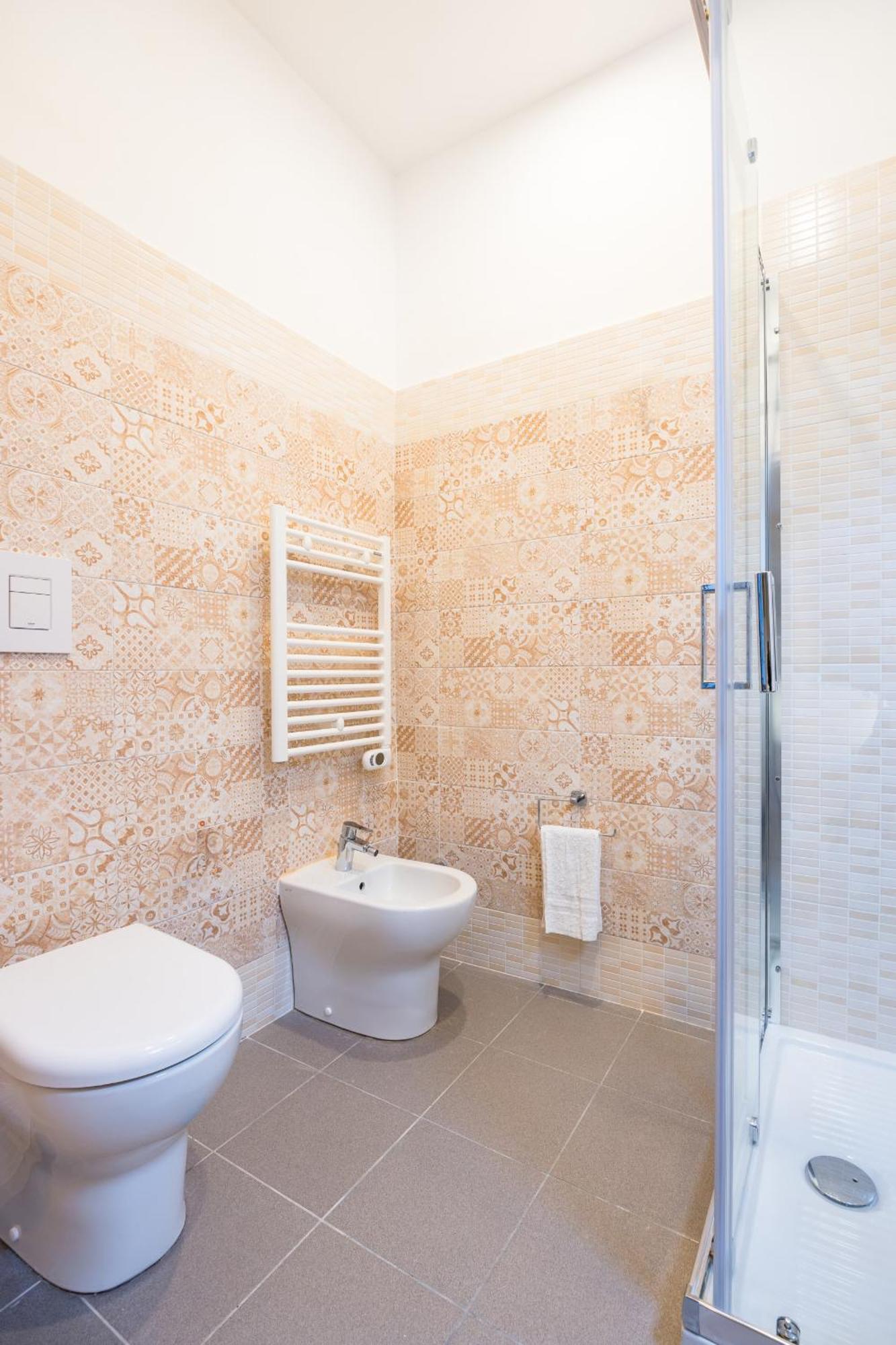 Via Milano Central Station Apartment Наполи Екстериор снимка