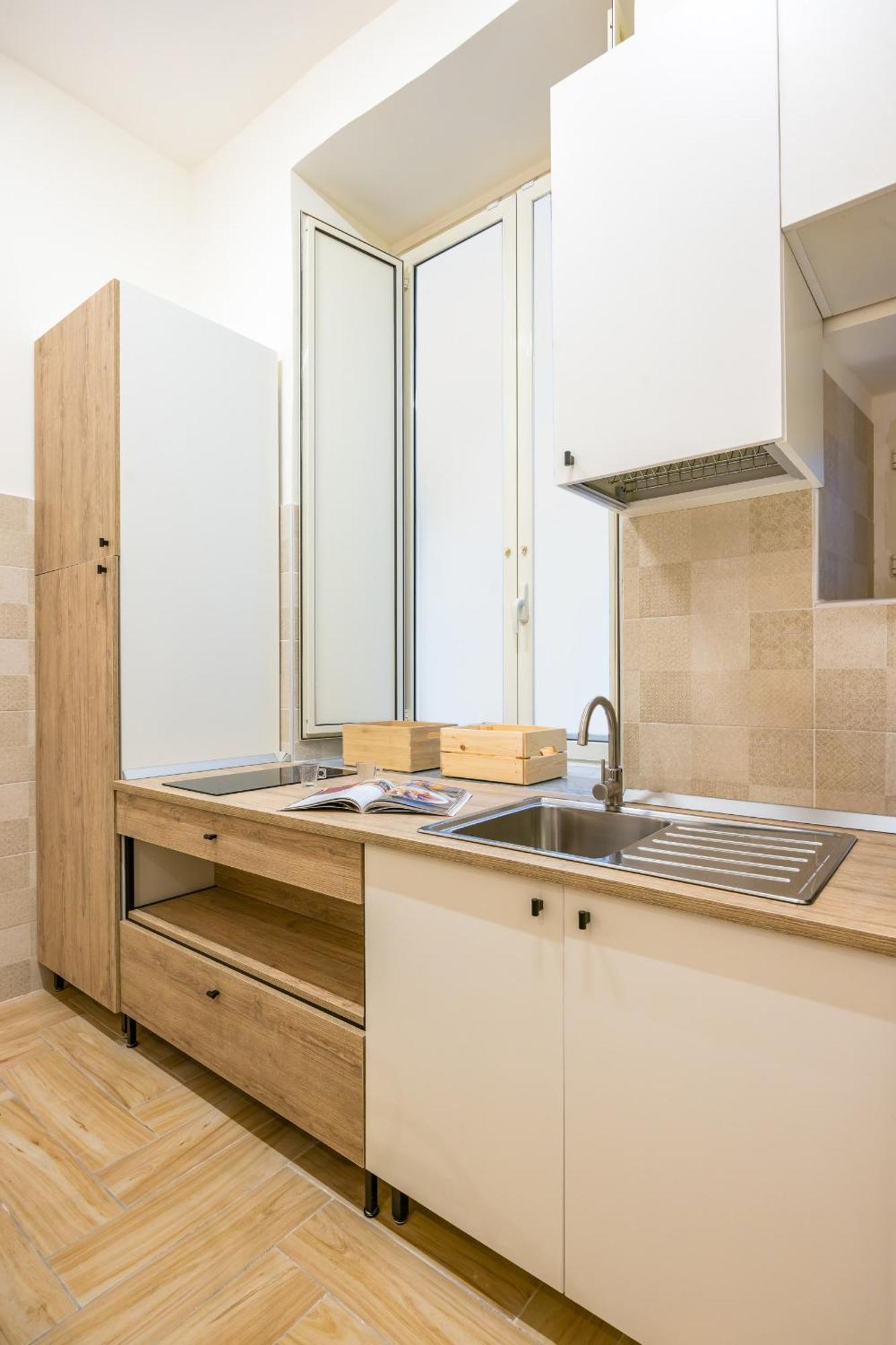 Via Milano Central Station Apartment Наполи Екстериор снимка