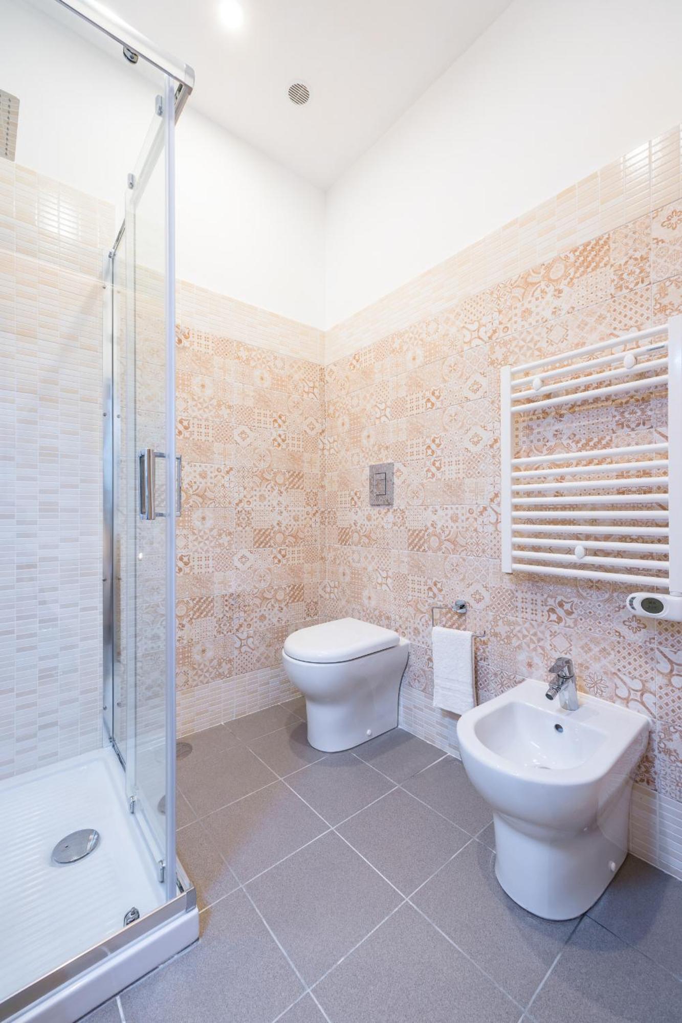 Via Milano Central Station Apartment Наполи Екстериор снимка